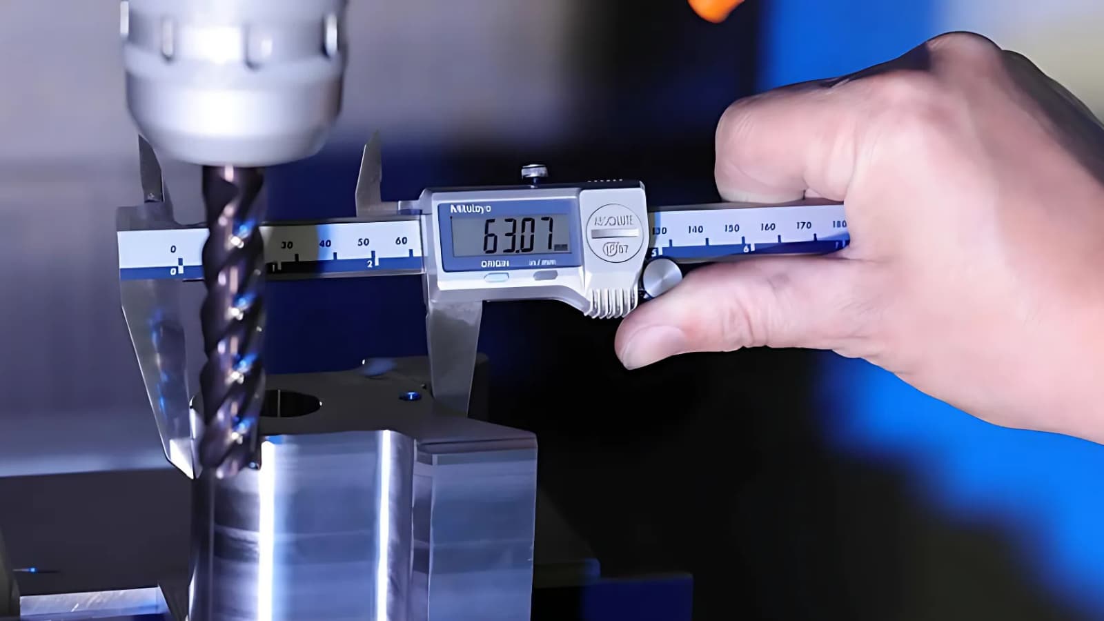 precision-and-accuracy-in-cnc-machining.jpg